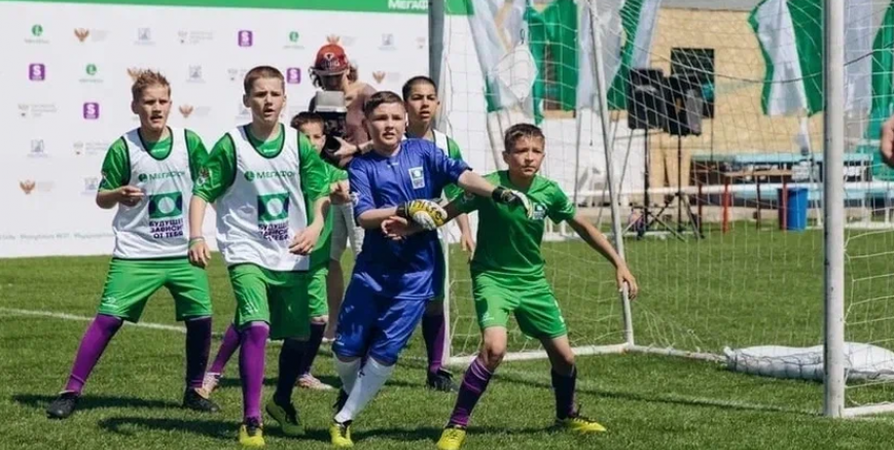 15 воспитанников мурманских детских домов примут участие в футбольном турнире в Санкт-Петербурге
