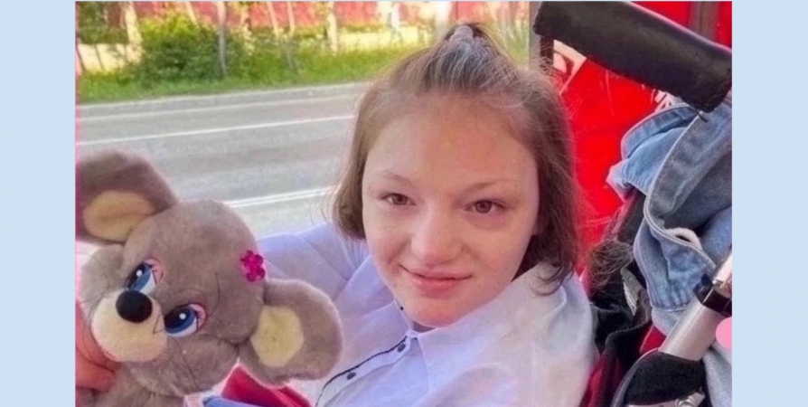 Северян просят помочь в сборе на коляску-вездеход для девочки с ДЦП из Кировска