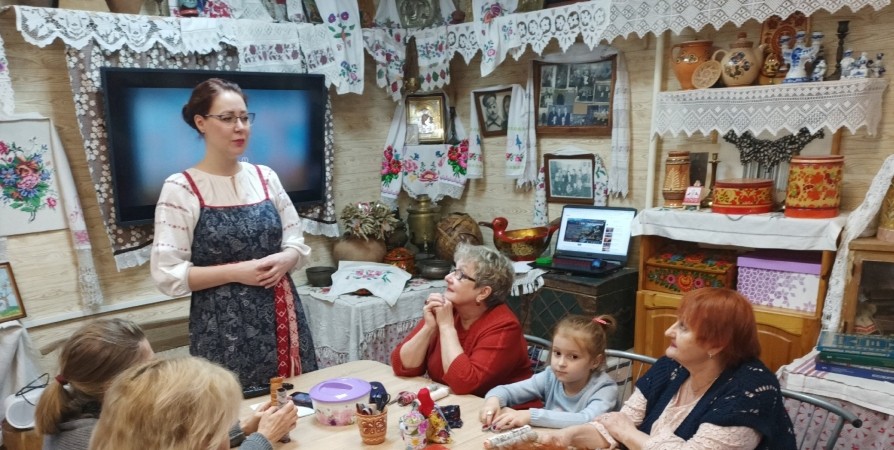 Я стал лидером культа на русском. Культ личности арт. Кто такой лидер культа. Культ assassins creed odyssey алексиос. Аниме магистр дьявольского культа 1 сезон.