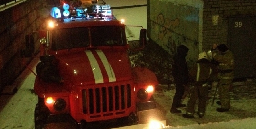 10 «ГАЗелей» сгорели на парковке в Мурманске