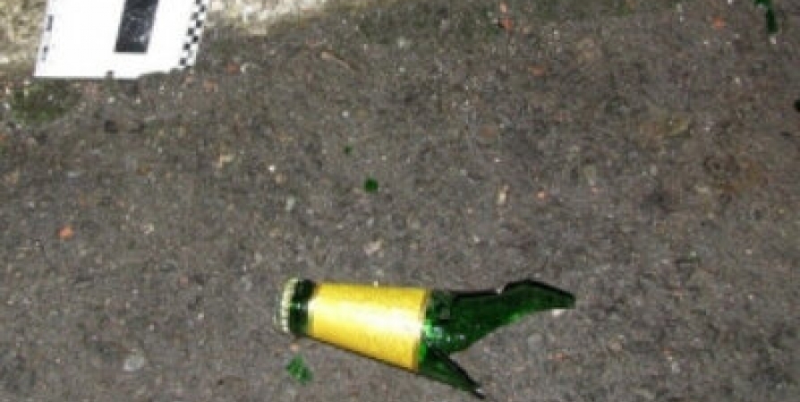 28-летняя жительница Заполярного разбила бутылку об голову знакомого