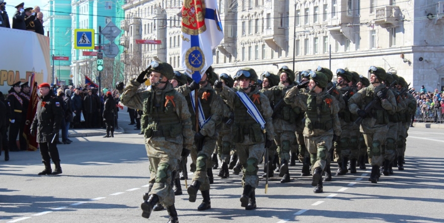 В Мурманске и Североморске 1200 военных примут участие в парадах