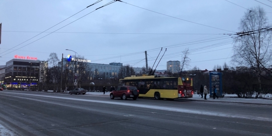 Режим работы общественного транспорта в Мурманске с 1 по 7 ноября