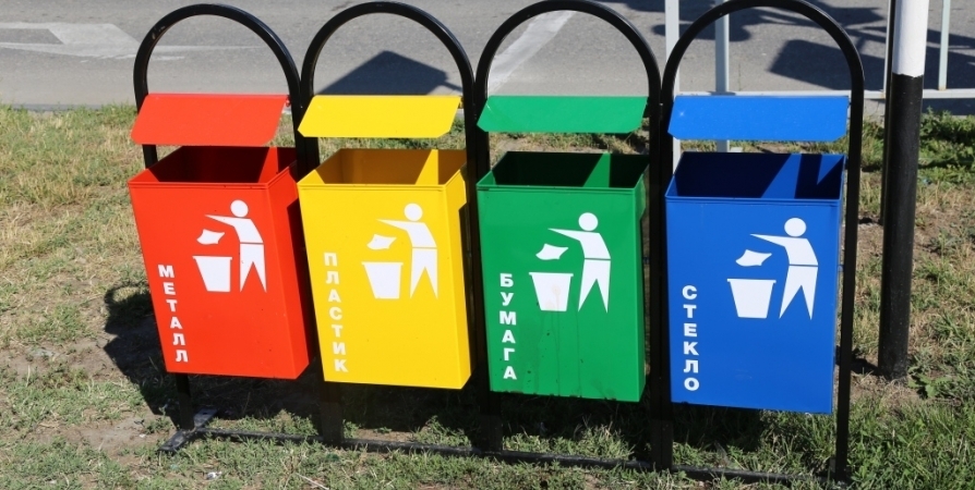На площадках Мурманска поставят 200 контейнеров для раздельного сбора мусора