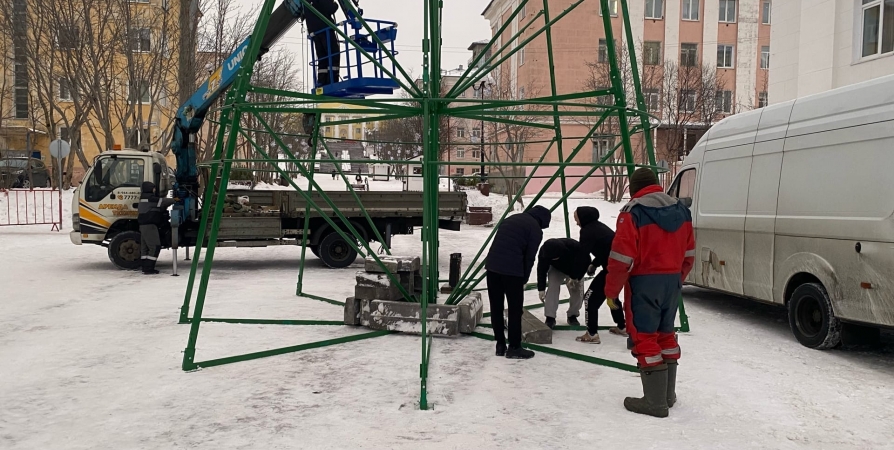 В Кировске появится 16-метровая елка и световая конструкция «На Севере жить»