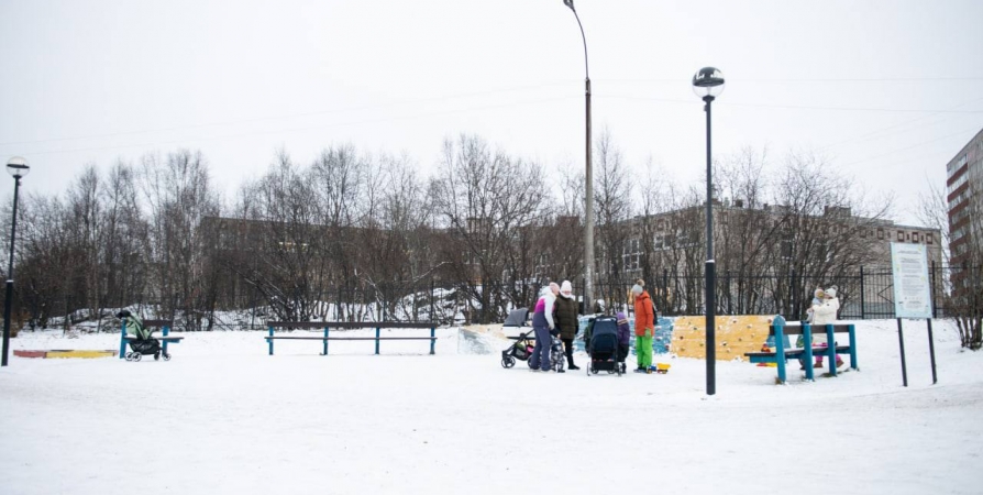 В 2023 году в Мурманске обновят детские площадки
