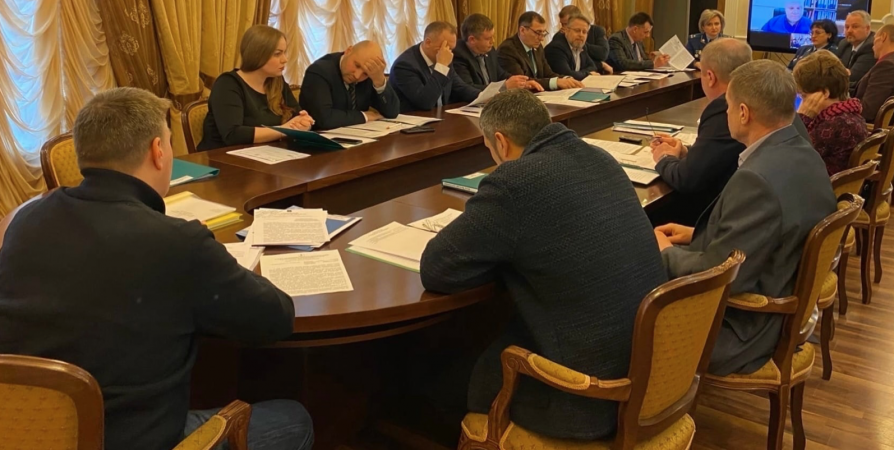 Депутаты Мончегорска приняли решение об удалении главы города Дмитрия Староверова в отставку