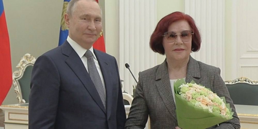 Владимир Путин наградил руководителя мурманского ансамбля танца «Радость» премией в области культуры и искусства