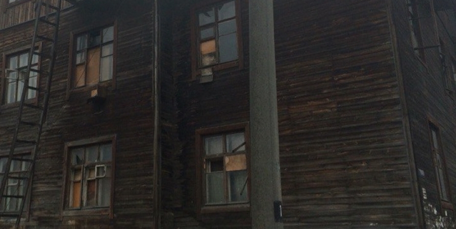 В Мурманске возбудили дело из-за затянувшегося расселения аварийного дома на Сомова