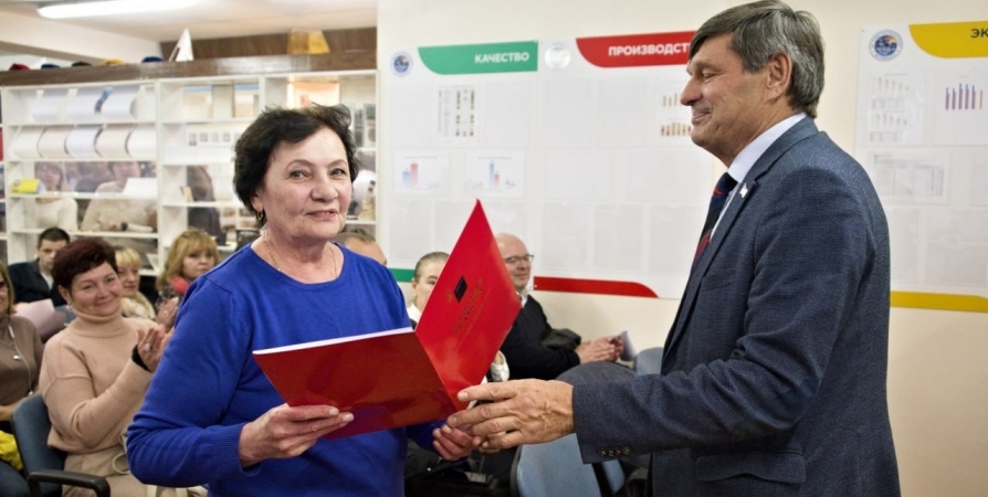 Диспетчера «Электротранспорта» наградили Почетной грамотой главы Мурманска
