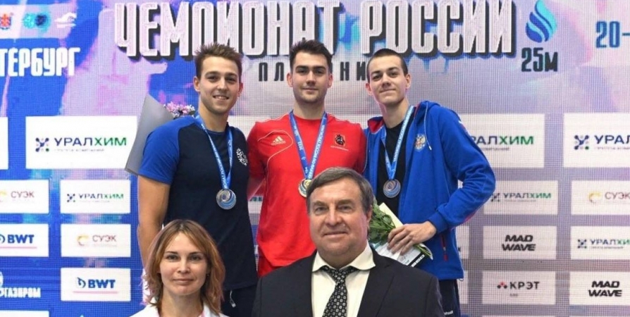 Северянин Павел Самусенко завоевал два серебра и бронзу на чемпионате России по плаванию