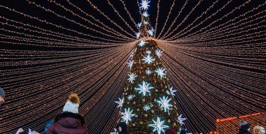 Новогодний Мурманск: На площади Пять углов зажгут огни главной ёлки региона