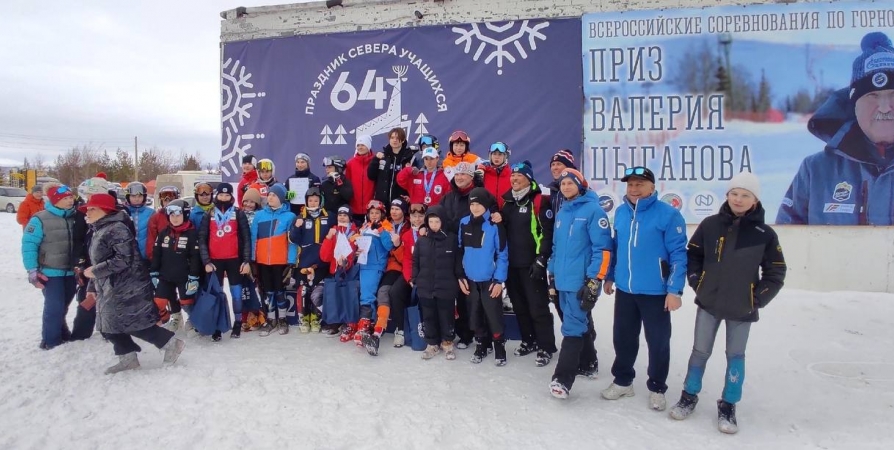 Заполярные спортсмены на Празднике Севера взяли золото в каждой дисциплине горнолыжного спорта