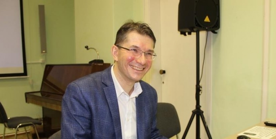 Журналист и писатель Дмитрий Ищенко представит в Мурманске новую книгу
