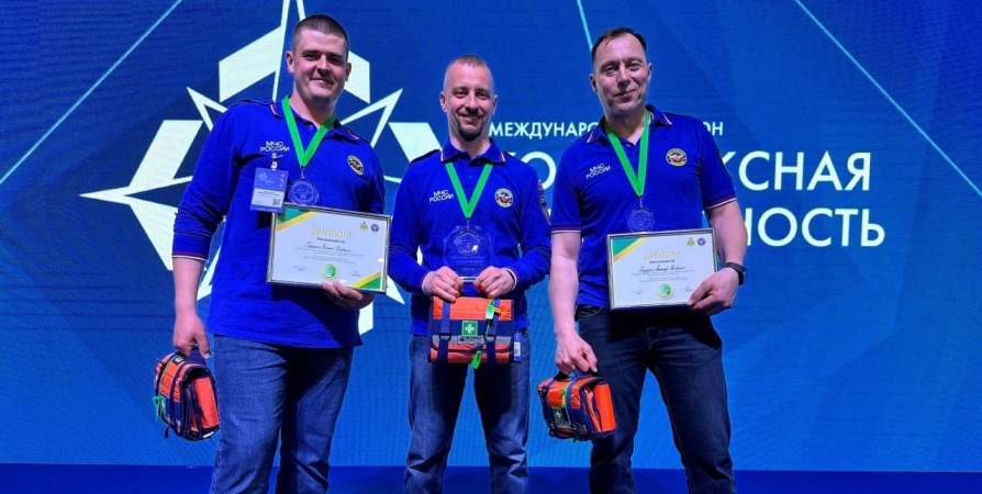 Команда мурманских спасателей победила на всероссийских соревнованиях