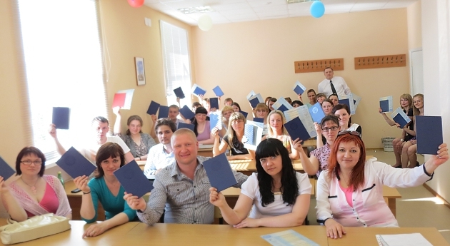 Выпускники-экономисты Мурманского филиала Института международного права и экономики (ИМПЭ) имени А.С. Грибоедова попрощались со своей альма-матер
